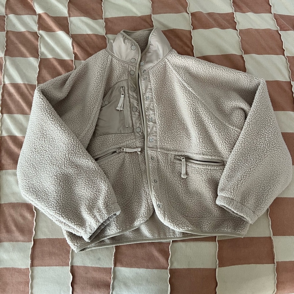 Free people hit the slopes jacket. Size M. Cream color